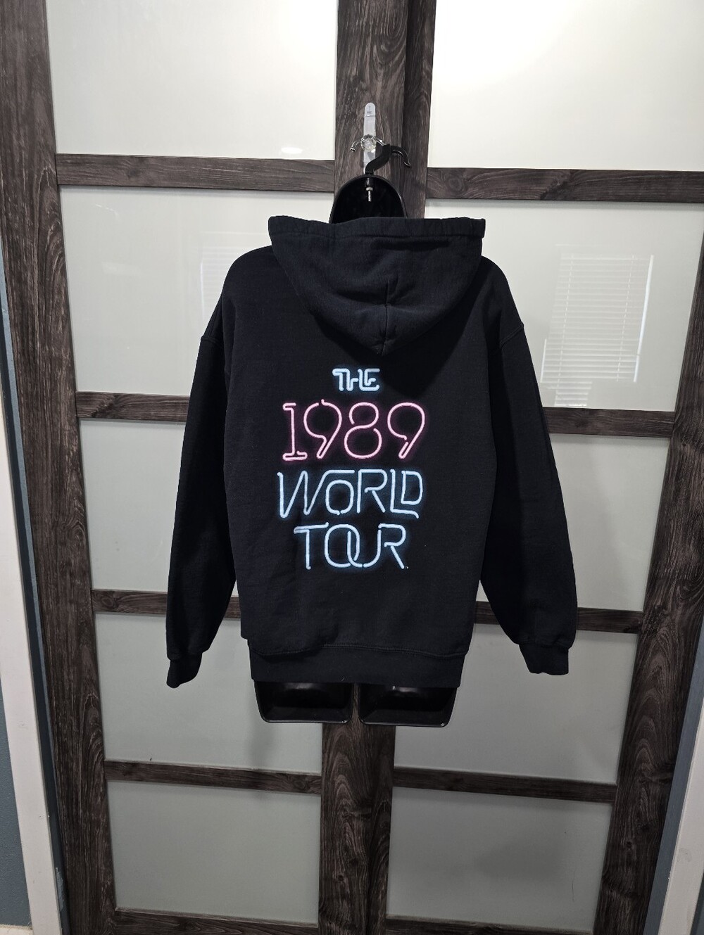 Taylor Swift 1989 World Tour Hoodie Sz M
